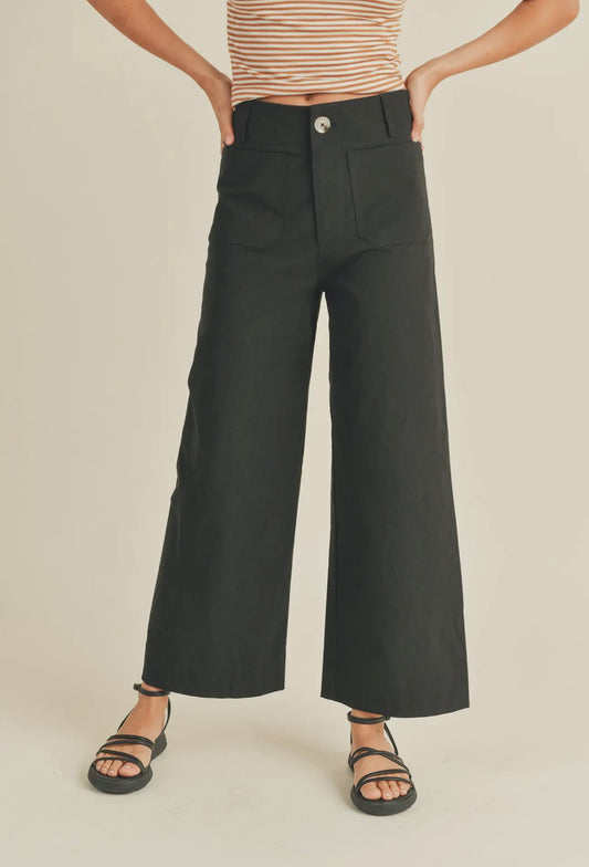 Front Pocket Wide Leg Cropped Pants